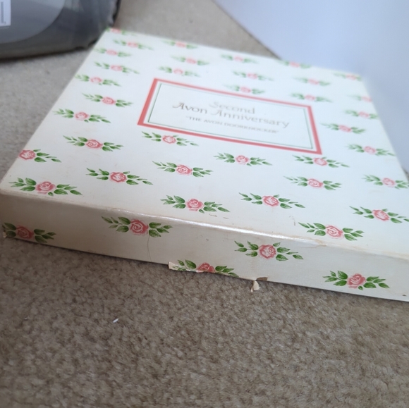 Avon Representative Second  Anniversary Plate The Avon Door Knocker w/Foam & Box - Picture 8 of 8